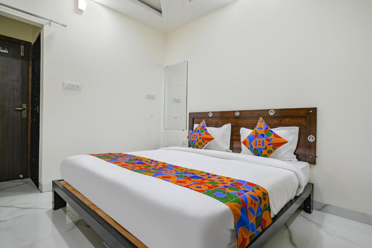 Fabhotel Dr Greens インドール エクステリア 写真